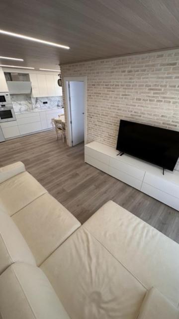 Fantastic Larimar New Apartment Salou Esterno foto