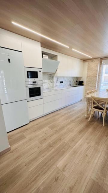 Fantastic Larimar New Apartment Salou Esterno foto